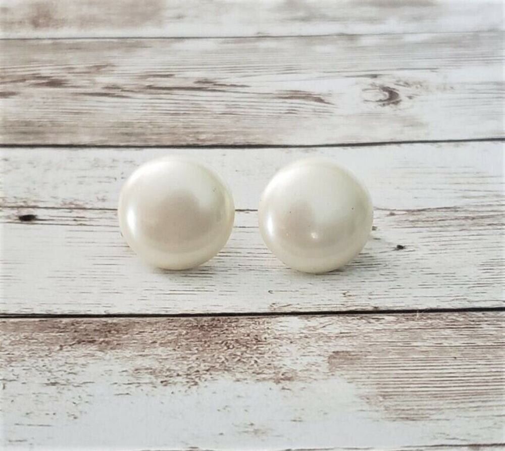 Vintage Marvella Clip On Earrings - Cream Circle
